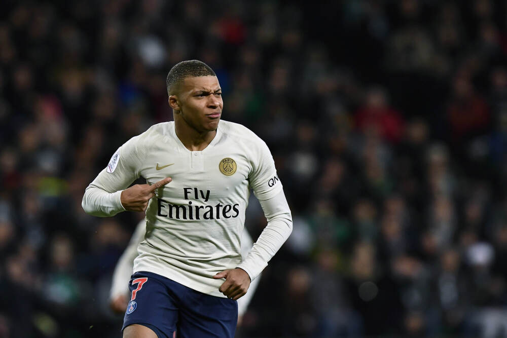 韩国首尔多地举办新年庆祝活动